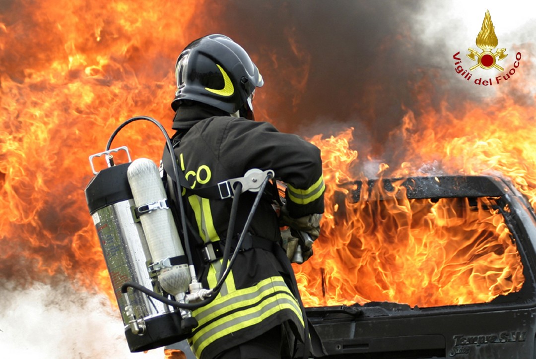ASCOLIPICENO_utilizzo_ifex Incendio autovettura