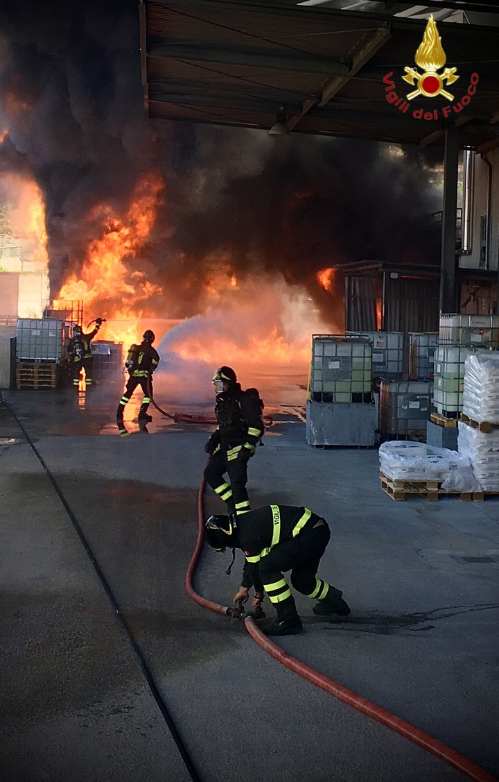 ASCOLIPICENO_spegnimento_incendio_opificio Spegnimento incendio opificio
