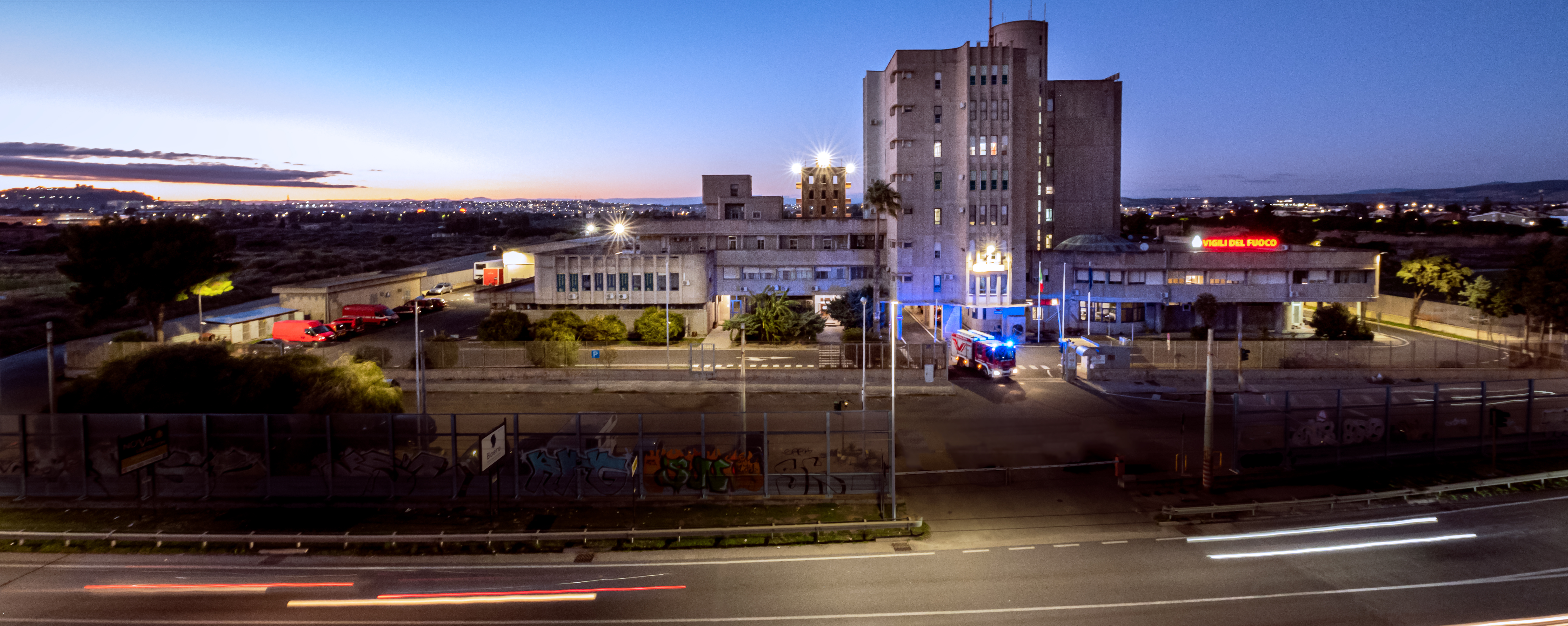 Comando VVF Cagliari in notturna