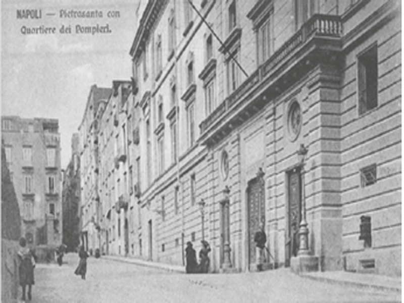 Inizi del ‘900, facciata principale della caserma della Pietrasanta (collezione privata Clemente Esposito)