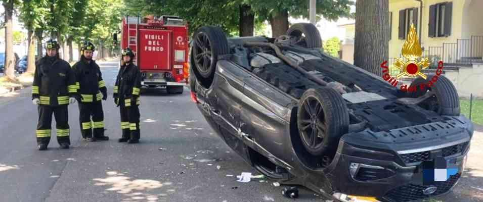 Incidente stradale in corso Rigola