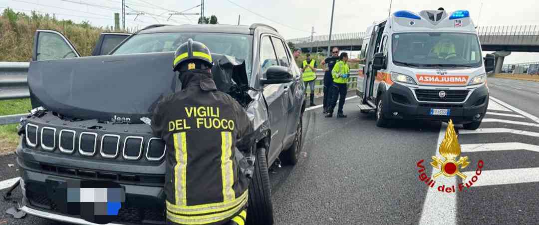 Incidente stradale sull'autostrada A4 a Carisio