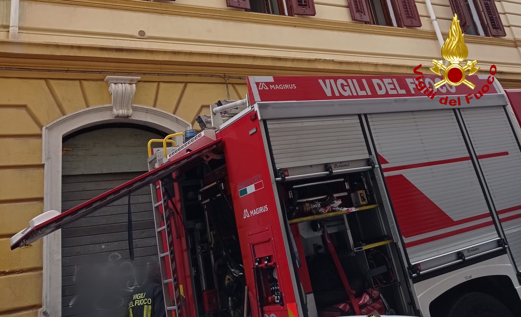Incendio in un appartamento a Trieste