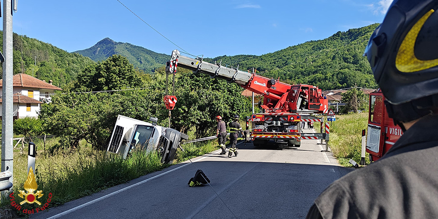 Doppio intervento dei Vigili del fuoco