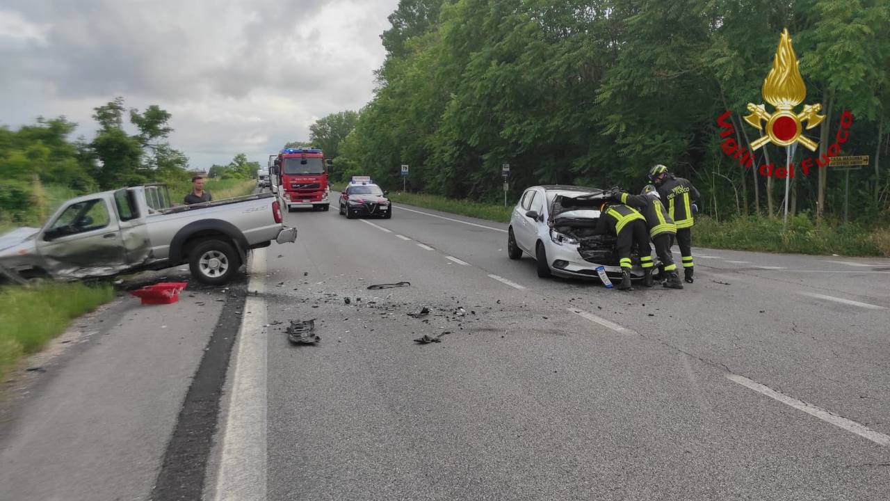 Incidente stradale sulla SS 309: ferite due persone