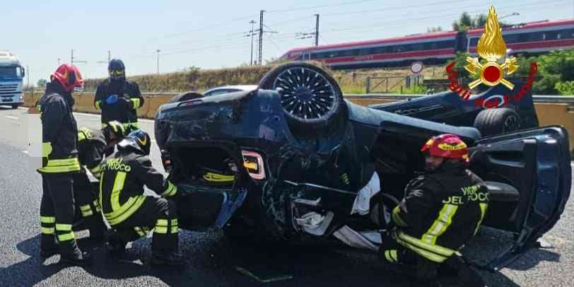 Incidente stradale tra un mezzo pesante e una autovettura in A4 a Villarboit