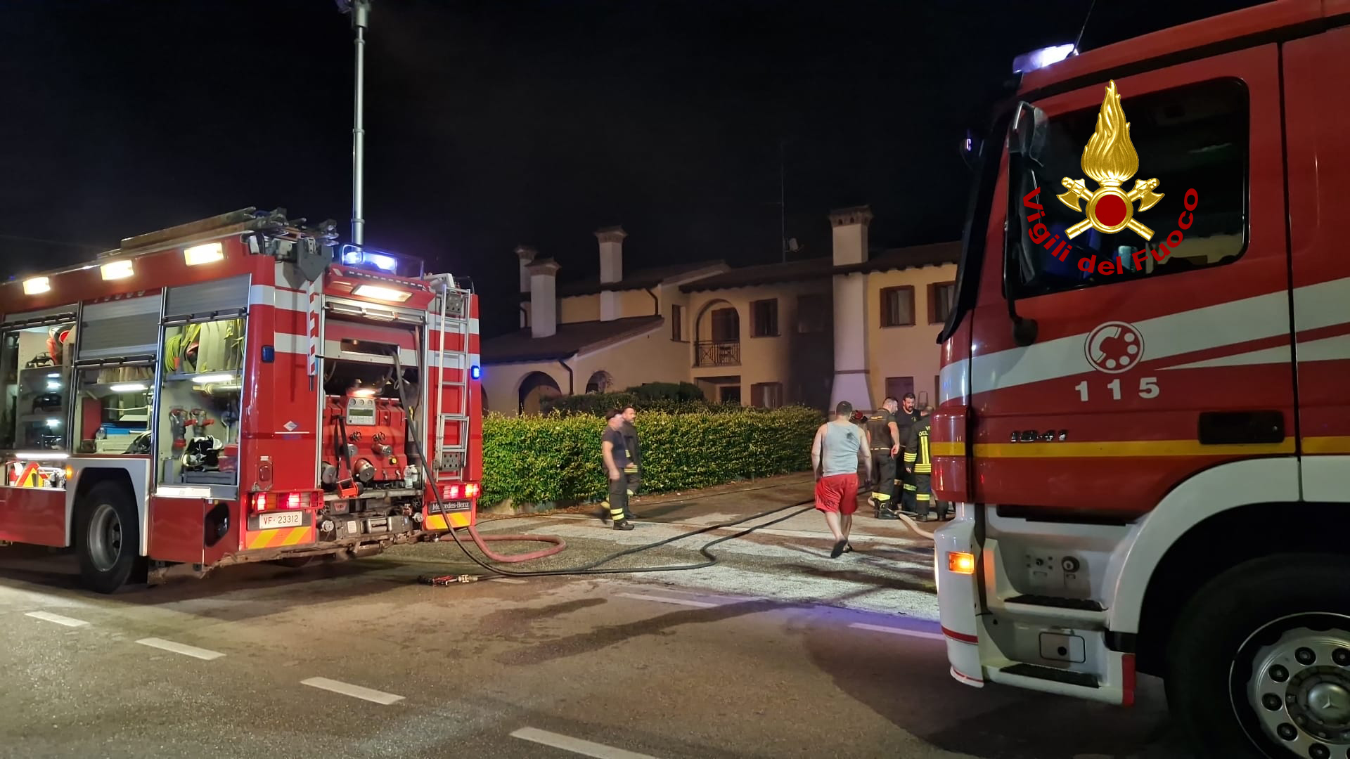 Rimane bloccata in casa dal fumo ad Annone Veneto: donna salvata dai Vigili del fuoco