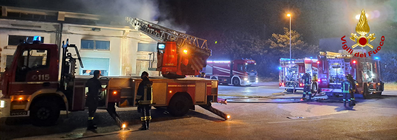 Incendio mercato ortofrutticolo a Bassano del Grappa
