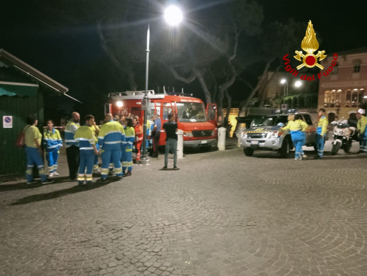 Ritrovata dai Vigili del fuoco una donna dispersa nel bosco