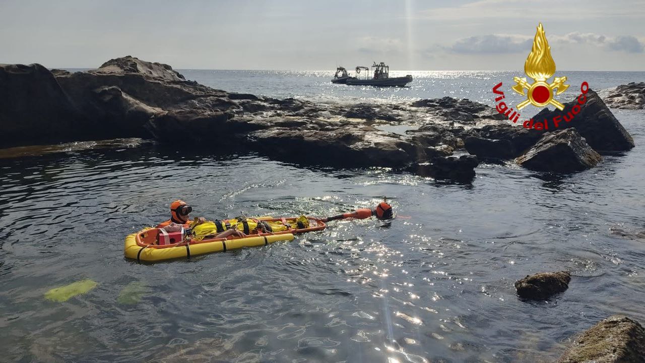 Donna soccorsa sulla scogliera del Romito in zona Castel Boccale