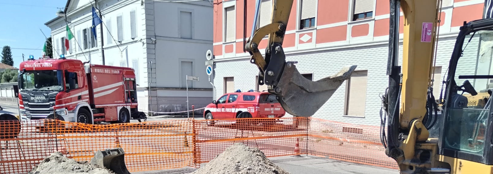 Si rompe la tubazione del gas in via Trieste. Evacuate 15 persone