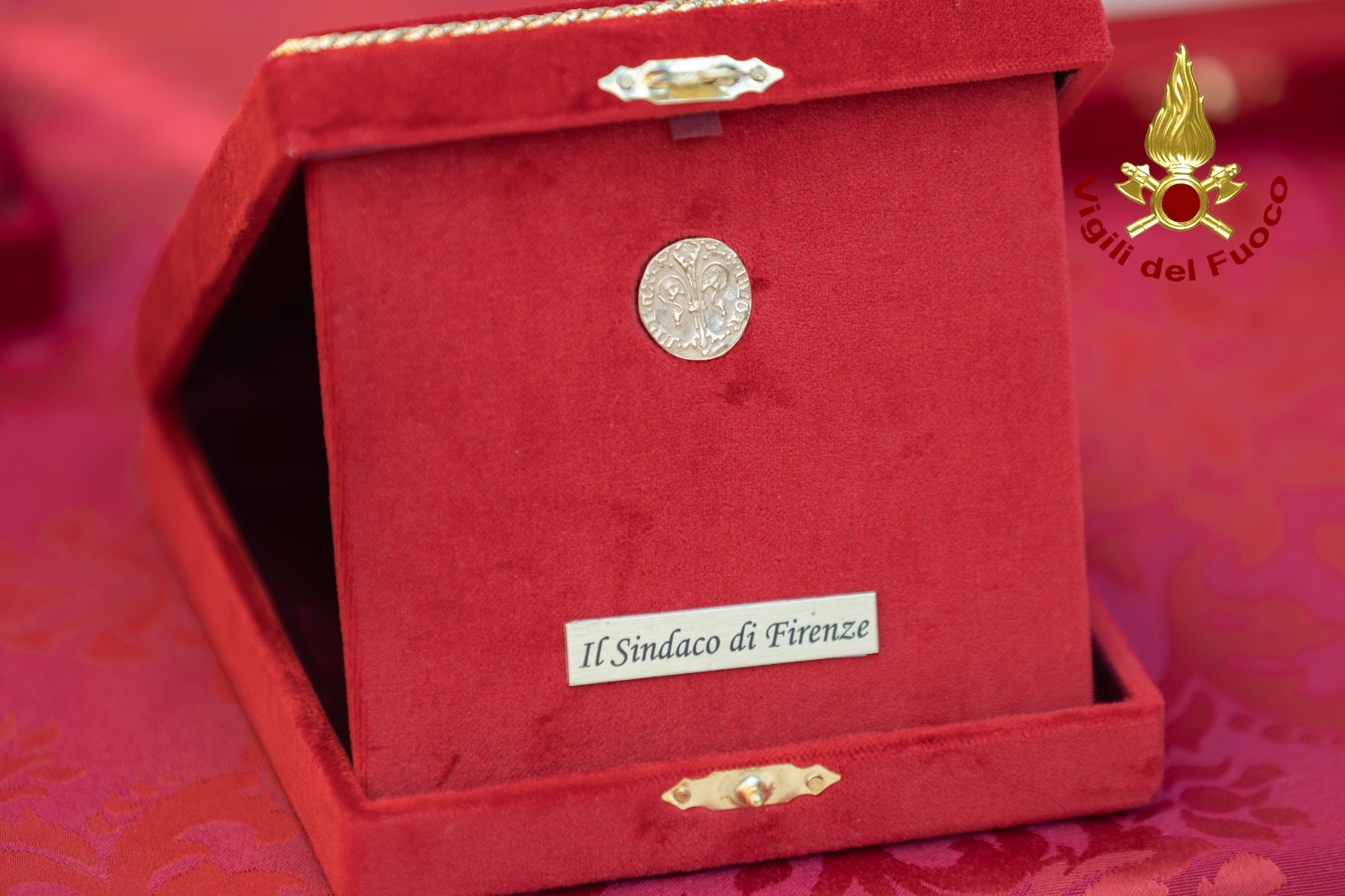 Conferimento del Fiorino d’oro della città di Firenze ai Vigili del fuoco del crollo di via Martiri