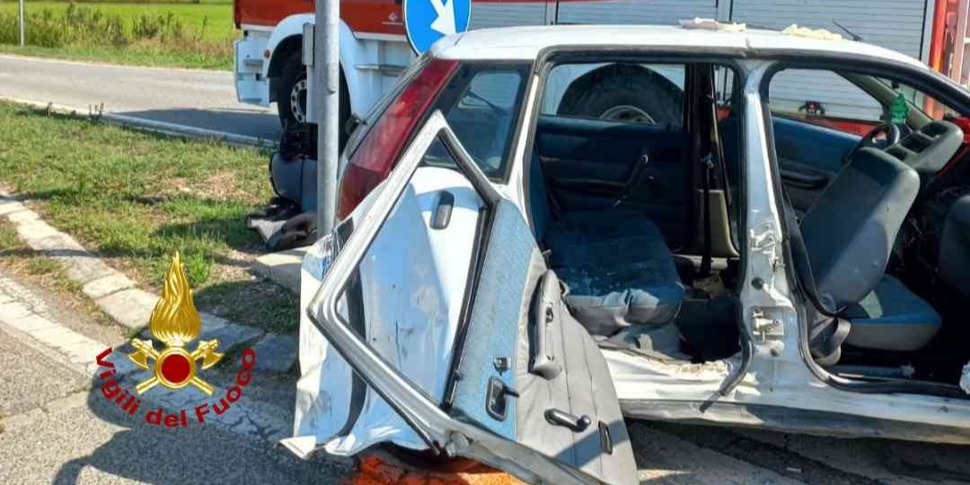 Incidente tra due vetture a Livorno Ferraris