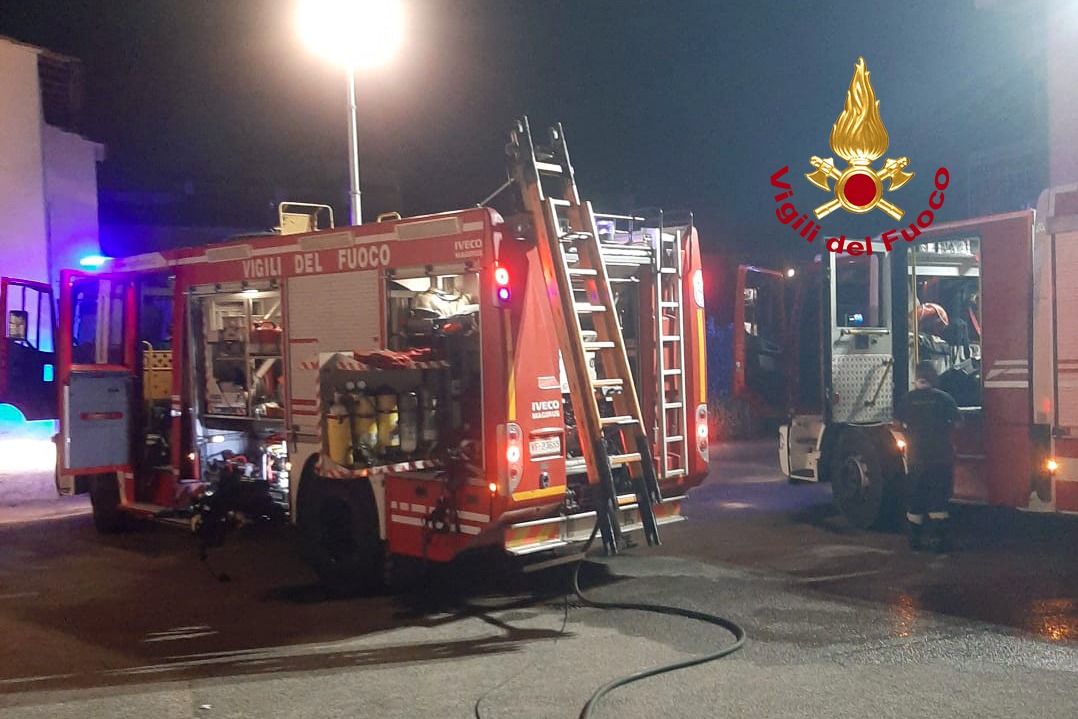 Incendio appartamento divampato dalla cucina
