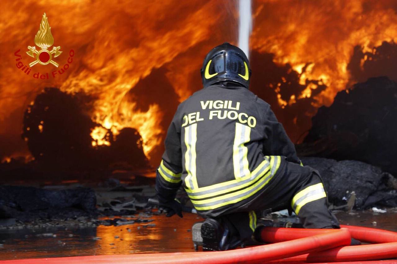 Ferragosto, 5.600 vigili del fuoco in servizio