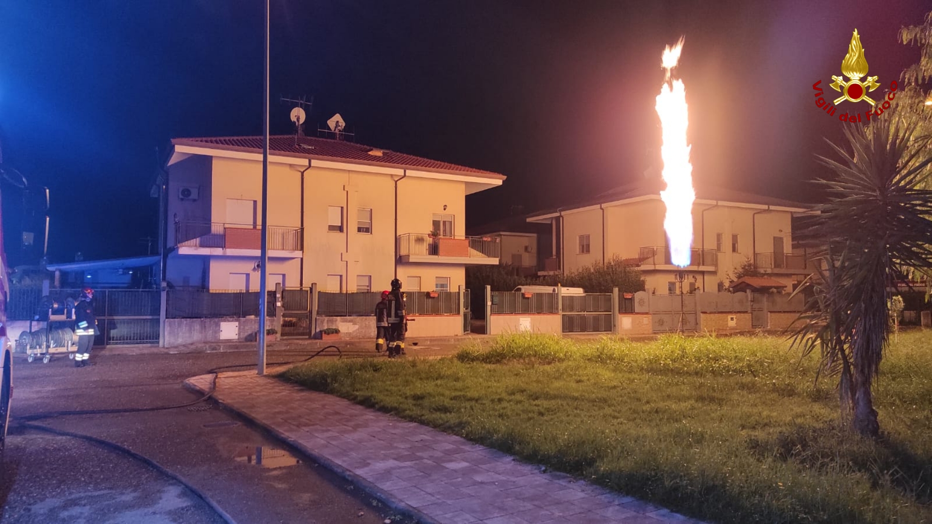 Fuga di gas 00.jpg Fuga di gas GPL da un serbatoio interrato: evacuate dodici famiglie