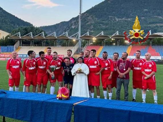 Vigili del fuoco umbri e Nazionale Piloti Cronoscalate si sono sfidati nella "Partita del cuore". Vince la beneficenza