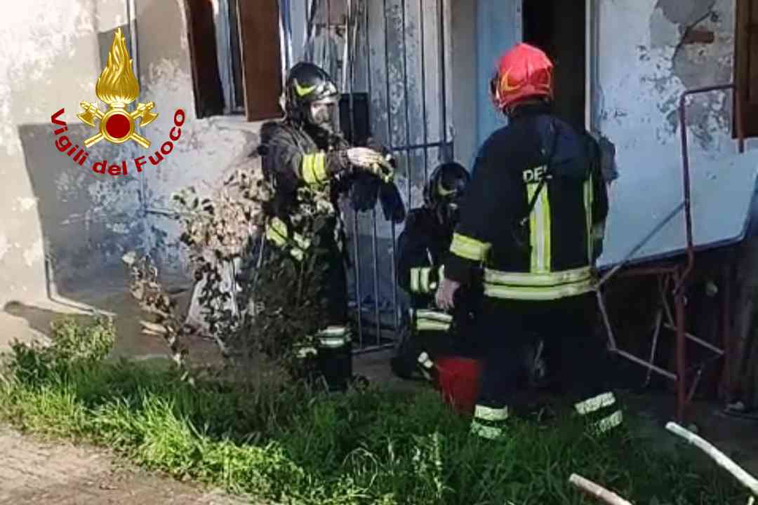 Principio di incendio a Robella di Trino