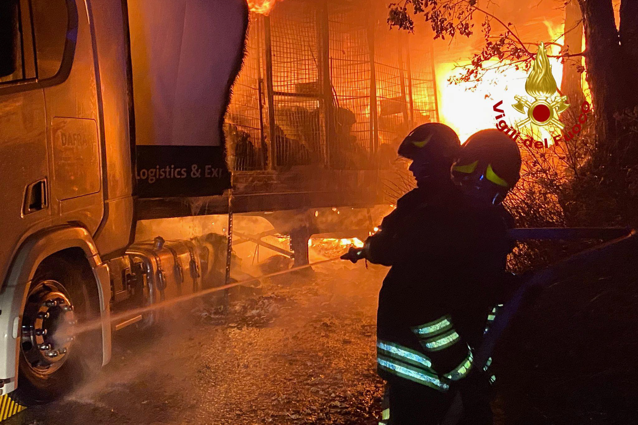 Incendio autocarro a Foligno
