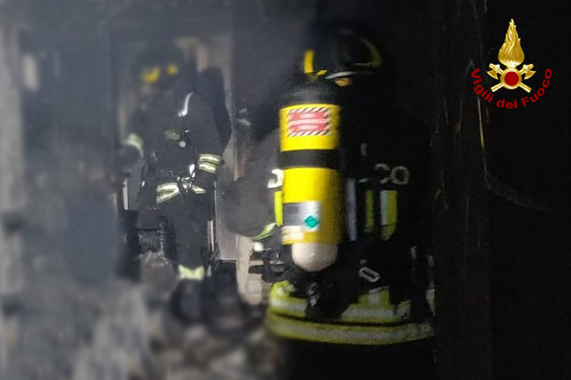 Incdendio appartemento PotenzaPicena-05.jpg incendio appartamento