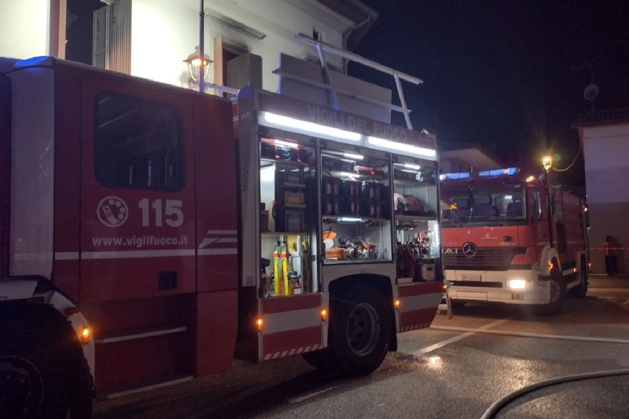 IMG_20241223_220153_288_copy_1296x864.jpg Incendio abitazione