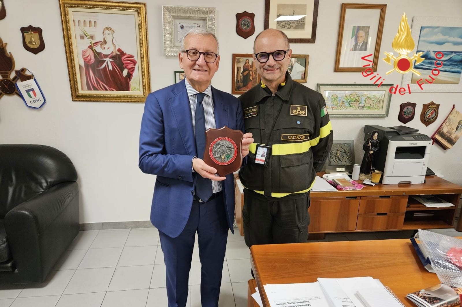 WhatsApp Image 2024-12-17 at 11.19.52 (1).jpeg Visita Prefetto De Rosa