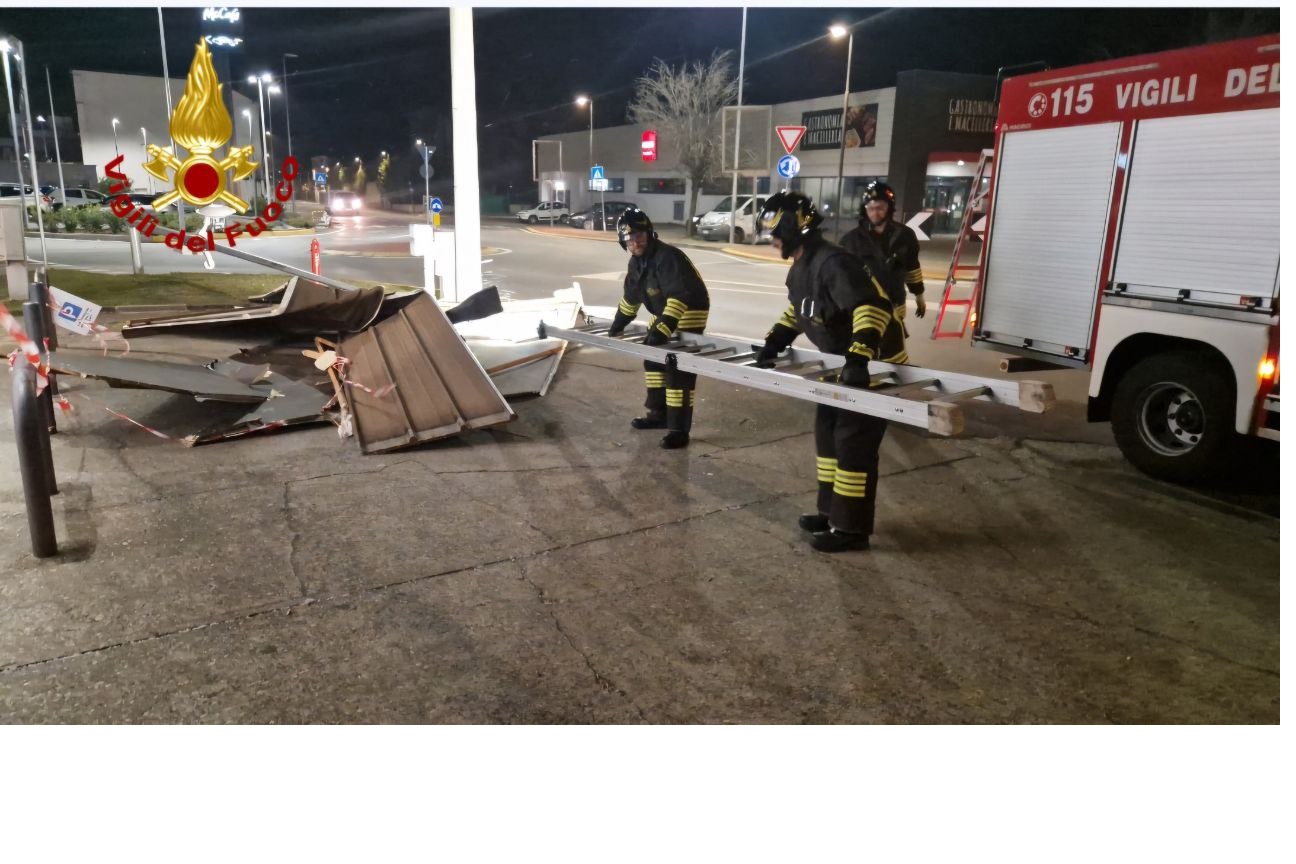 cartelli pubblicitari