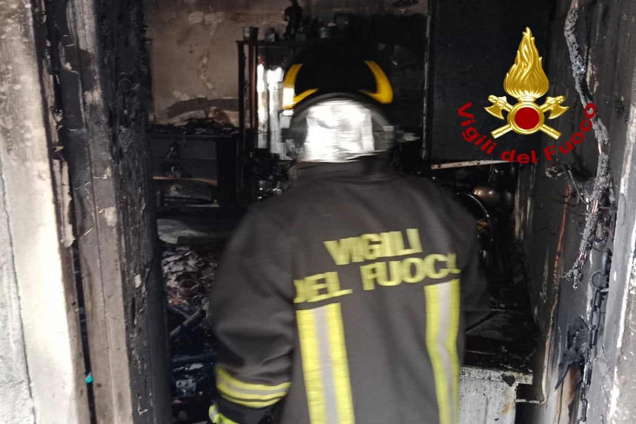 Incendio abitazione a Riposto