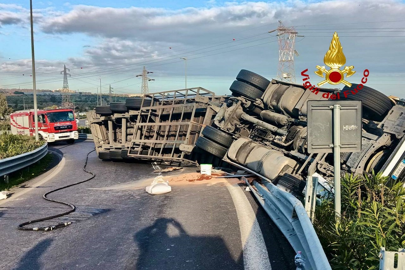 Incidente stradale TIR tangenziale CT