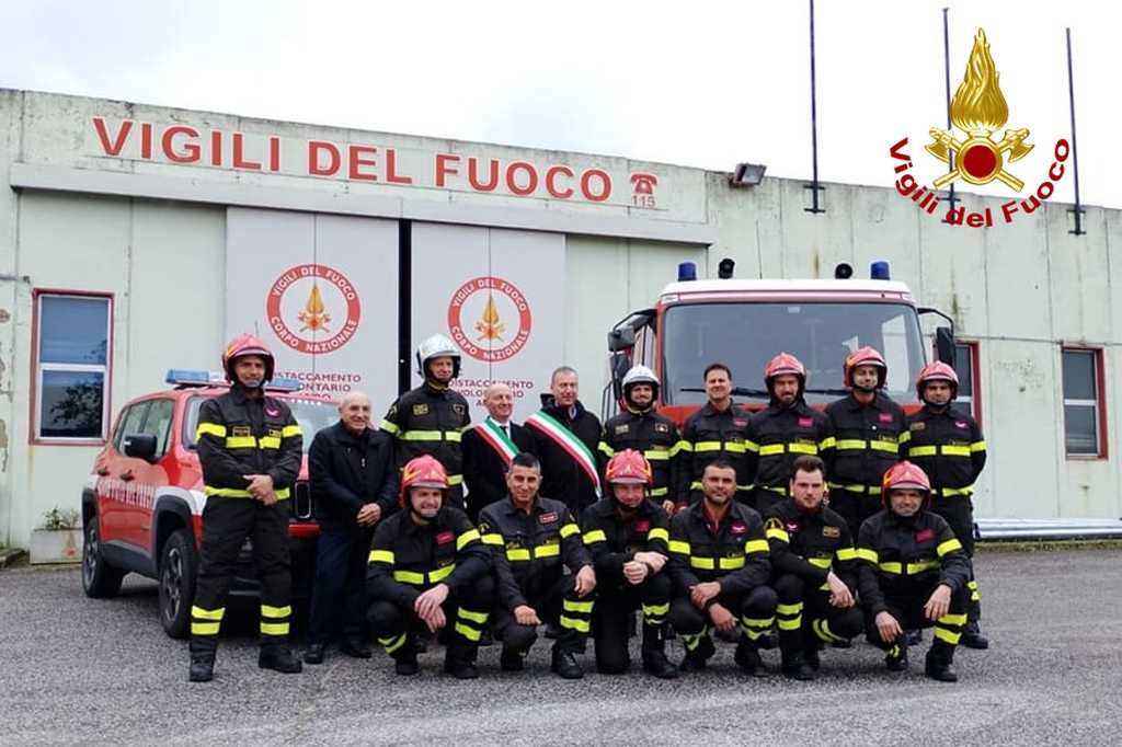 Neo Vigili Volontari Apiro Autorità CS Vigili Volontari Apiro autorità