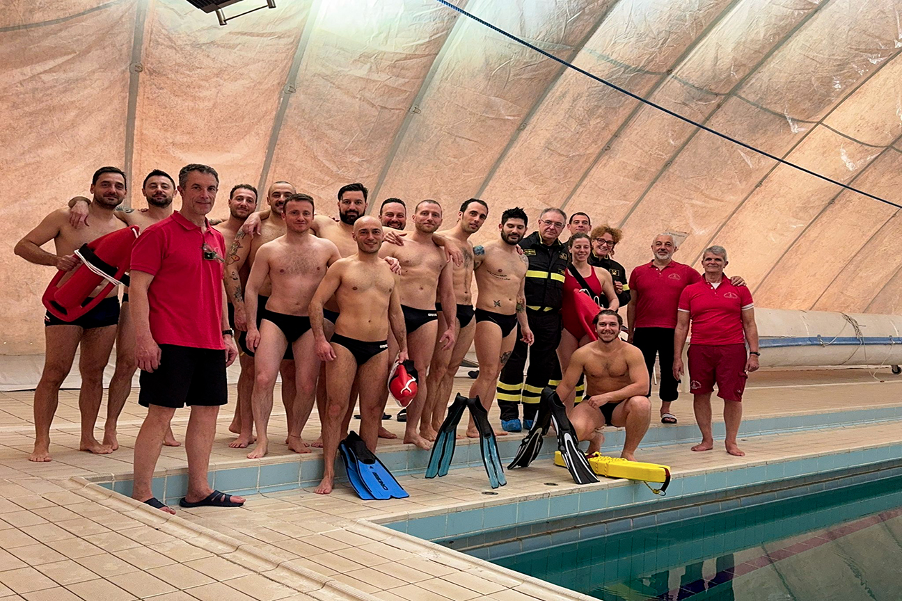 salvamento a nuoto