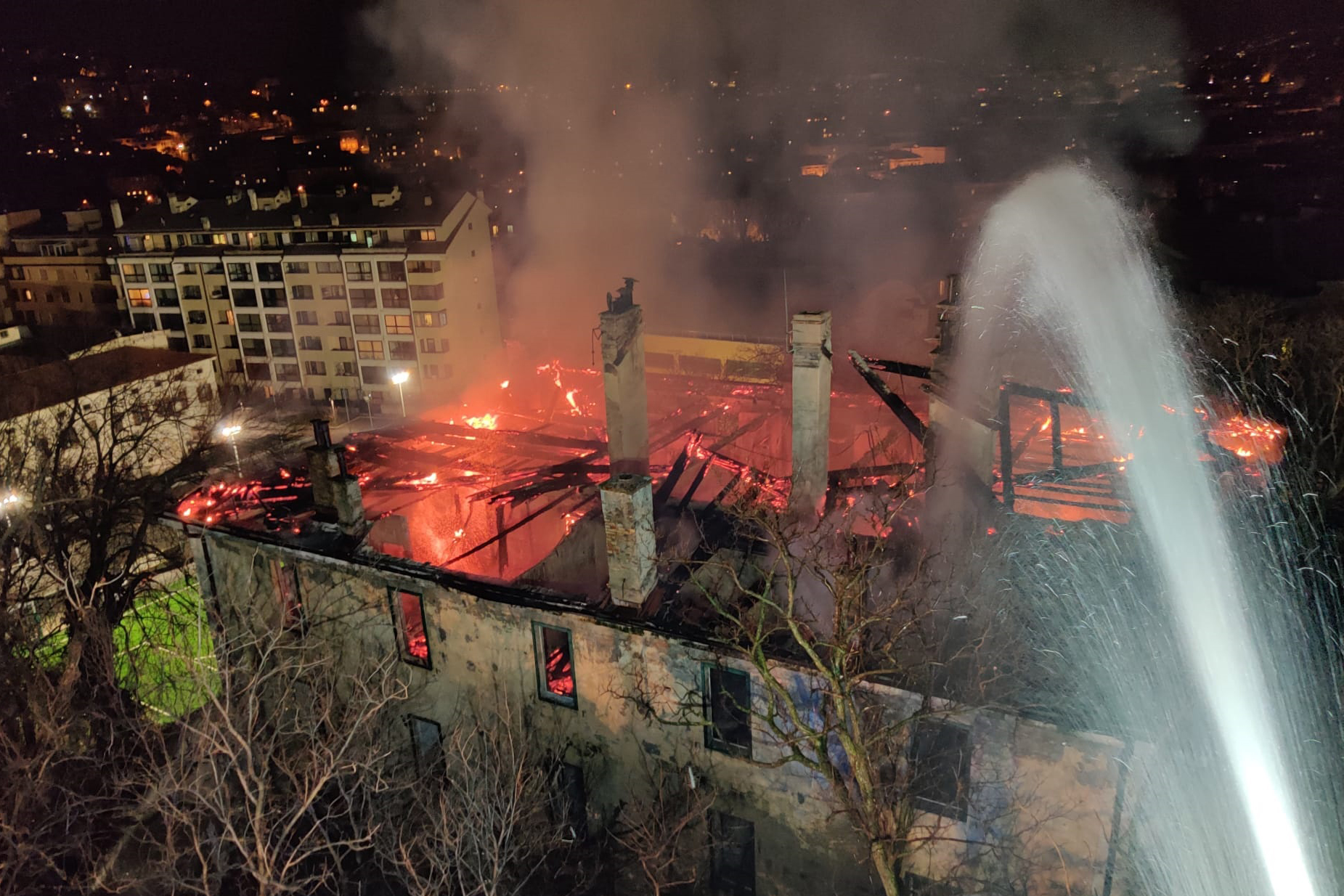 copertina.jpg incendio edificio