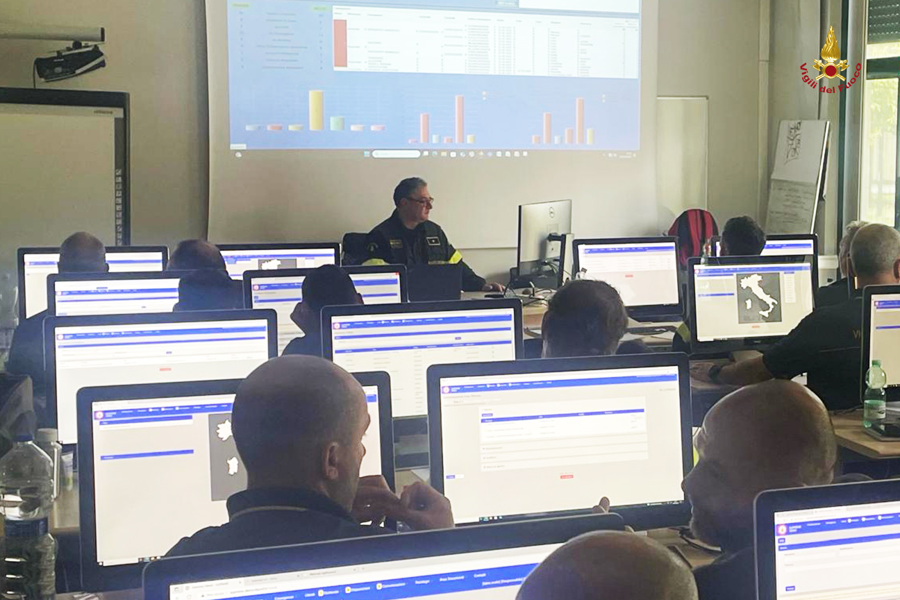 aula con insegnante e corsisti