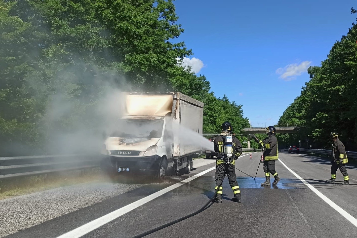 Vigili del fuoco in azione
