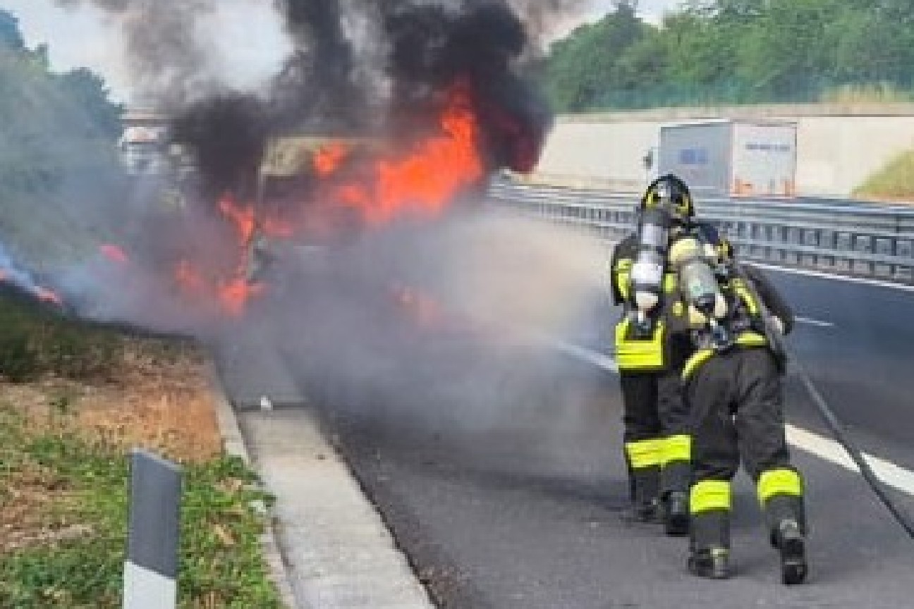 Incendio furgone Incendio furgone
