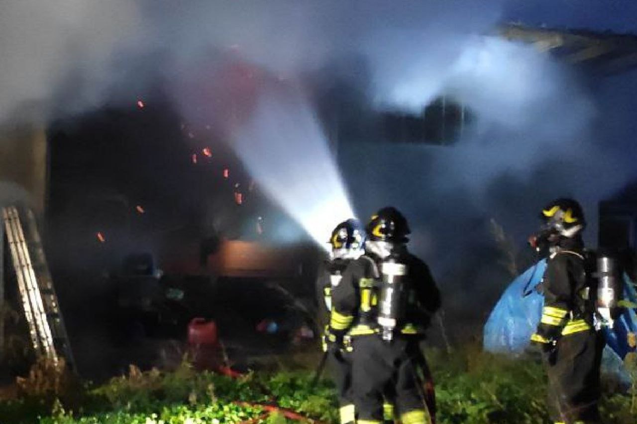 Incendio ricovero animali