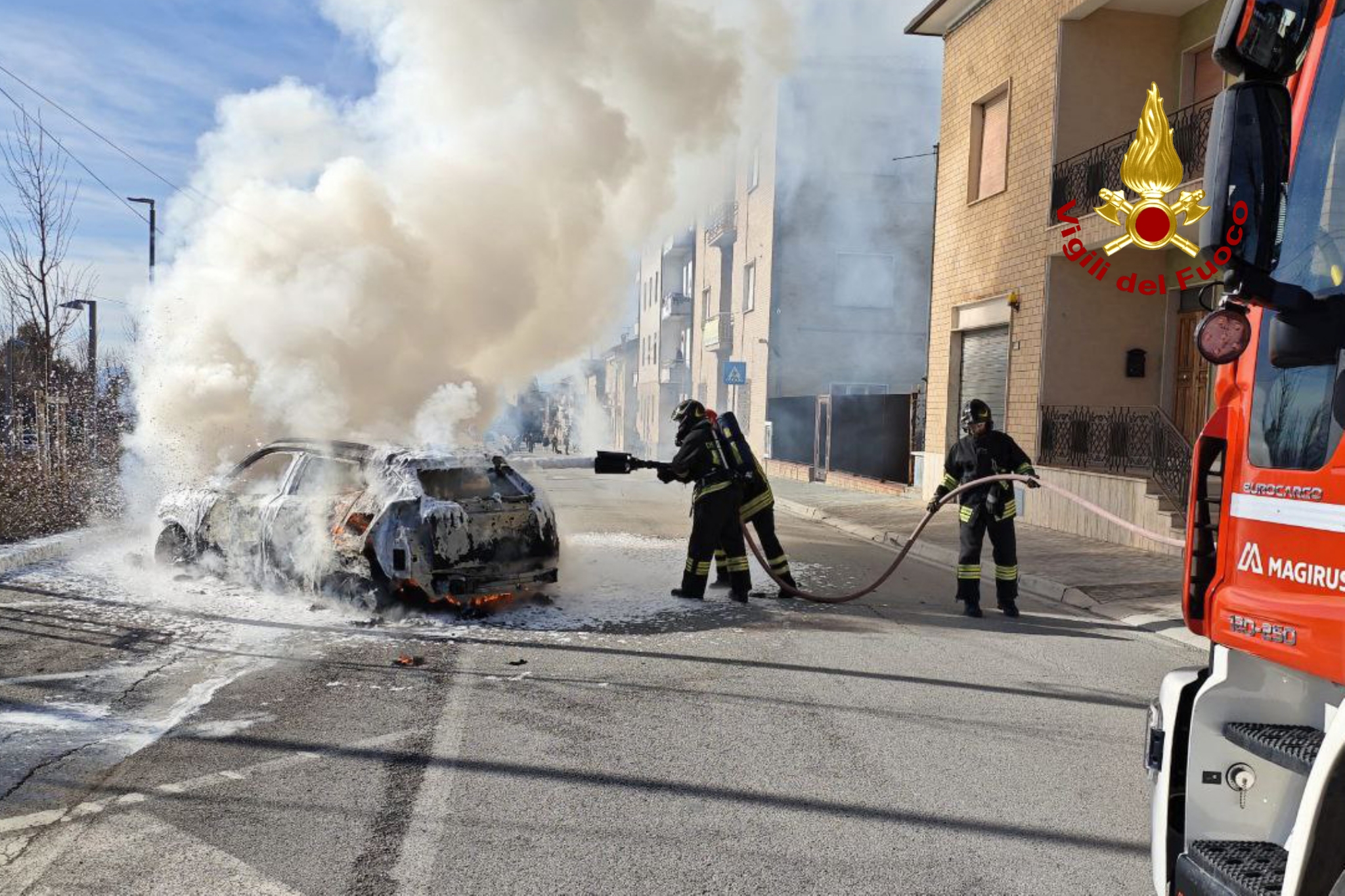 incendio autovettura