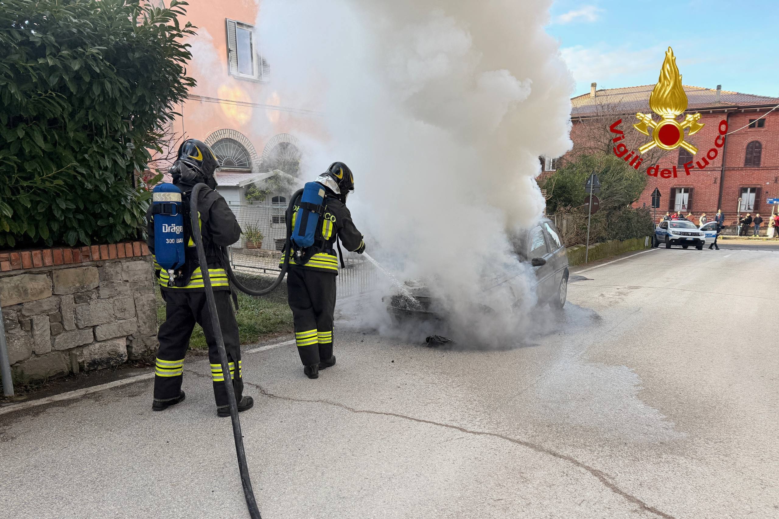 Incendio autovettura a Sigillo