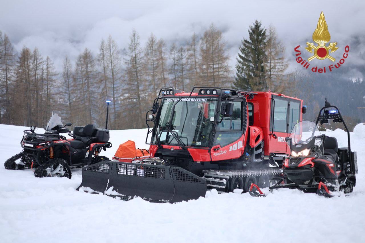 Automezzi della squadra valanghe