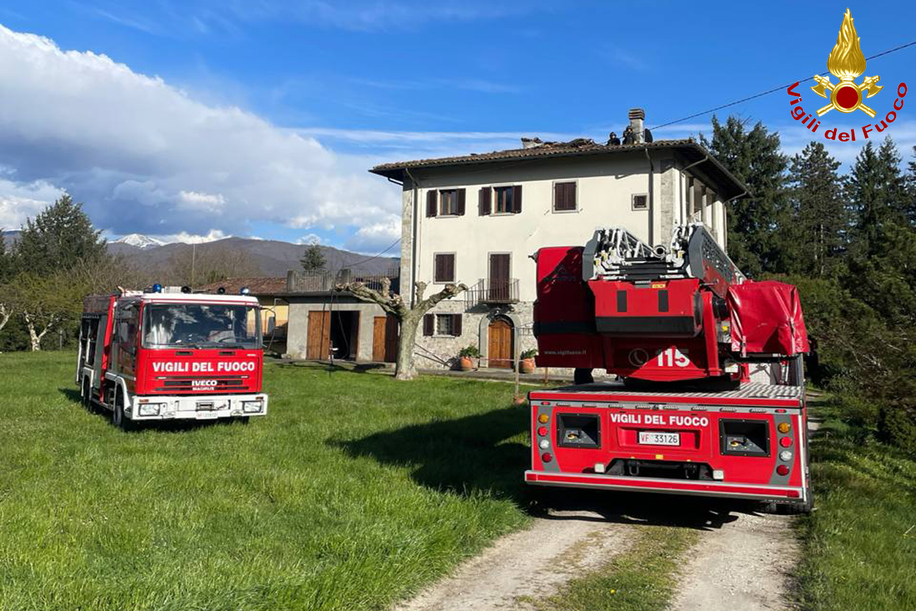 Mezzi su incendio Antisciana