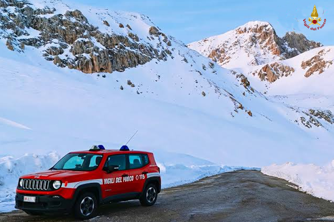 Immagine di repertorio intervento vigili del fuoco sul Gran Sasso