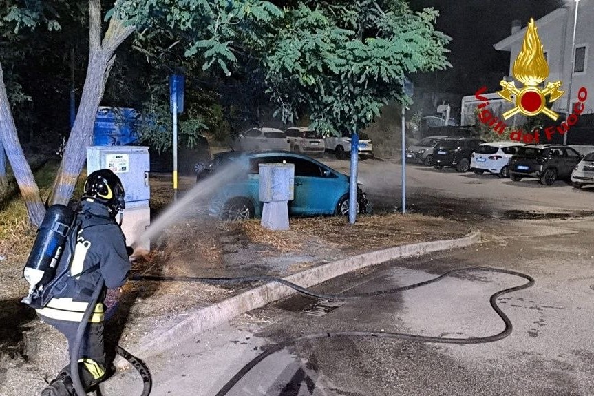 incendio autovettura