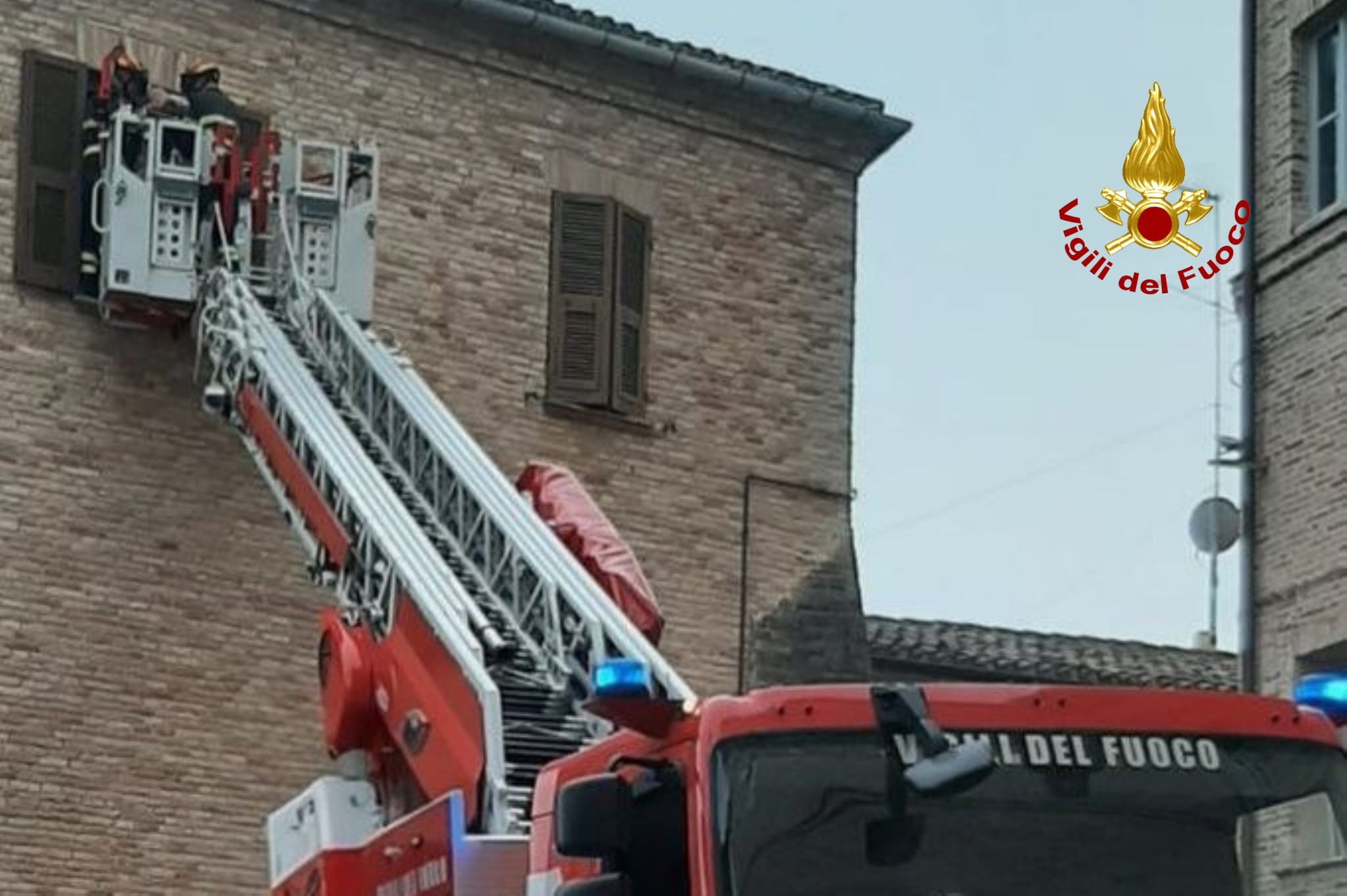 Crollo parziale di un tetto a Filottrano