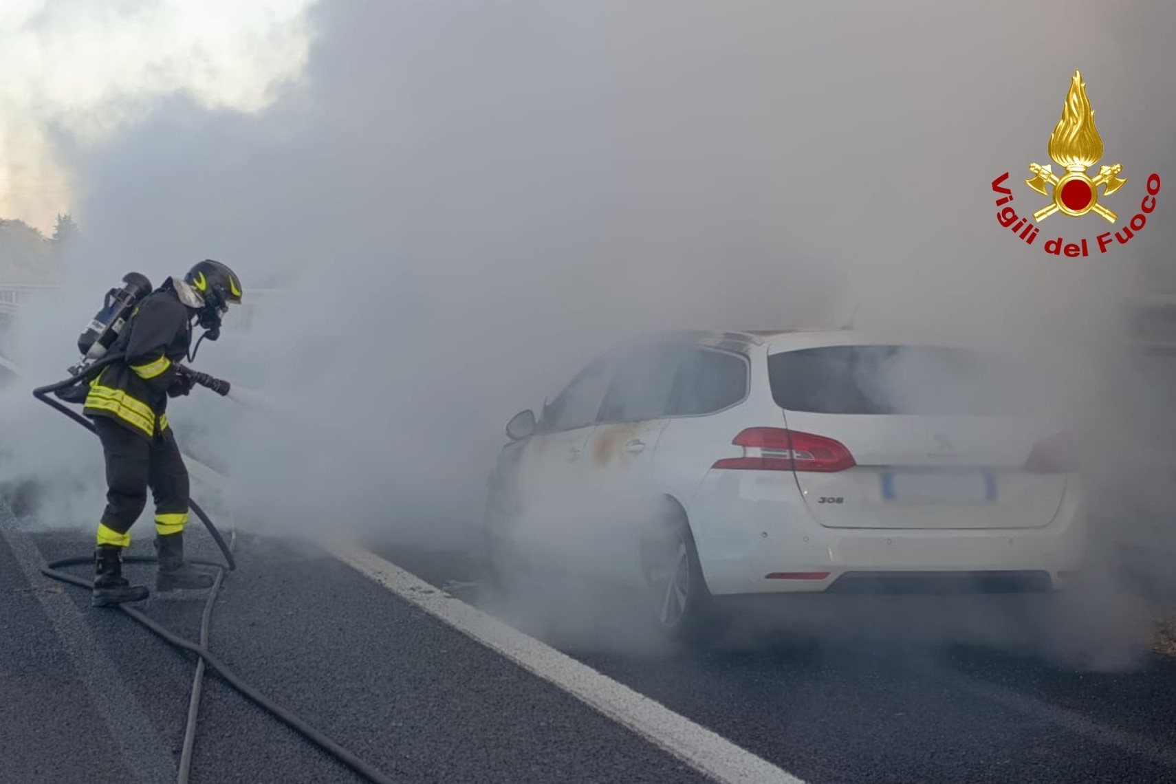 incendio autovettura