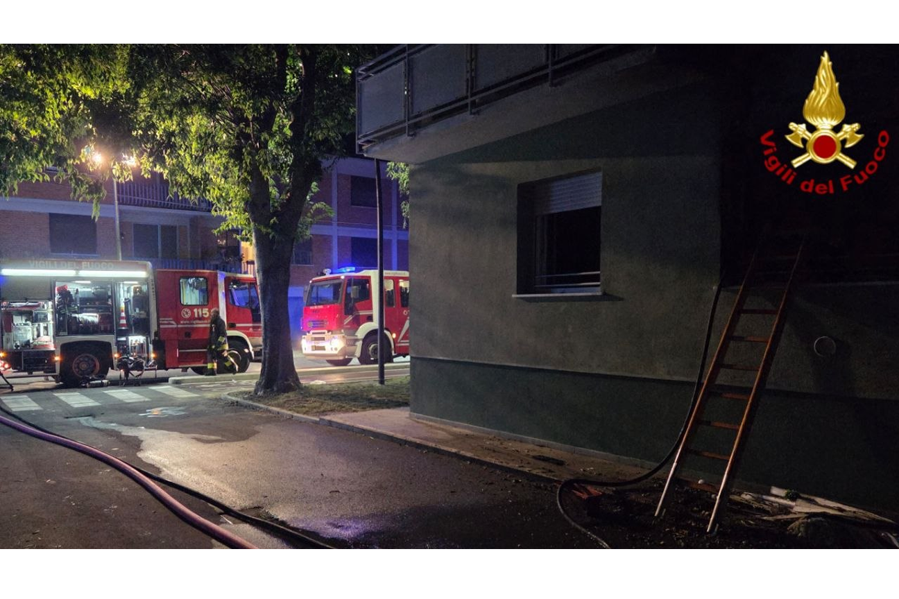 Incendio nel quartiere San Vito