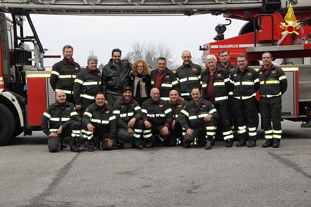 Prato, Rossana ringrazia i Vigili del Fuoco che le salvarono la vita durante il terremoto dell'Aquila