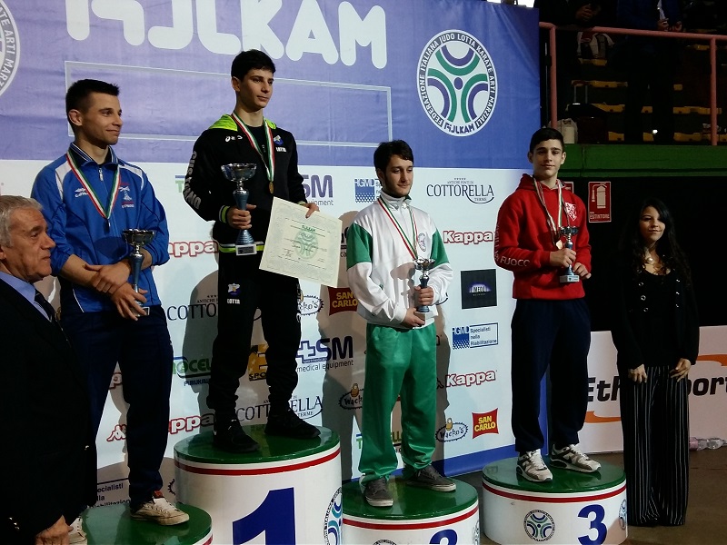 Filippo Biondi sul podio