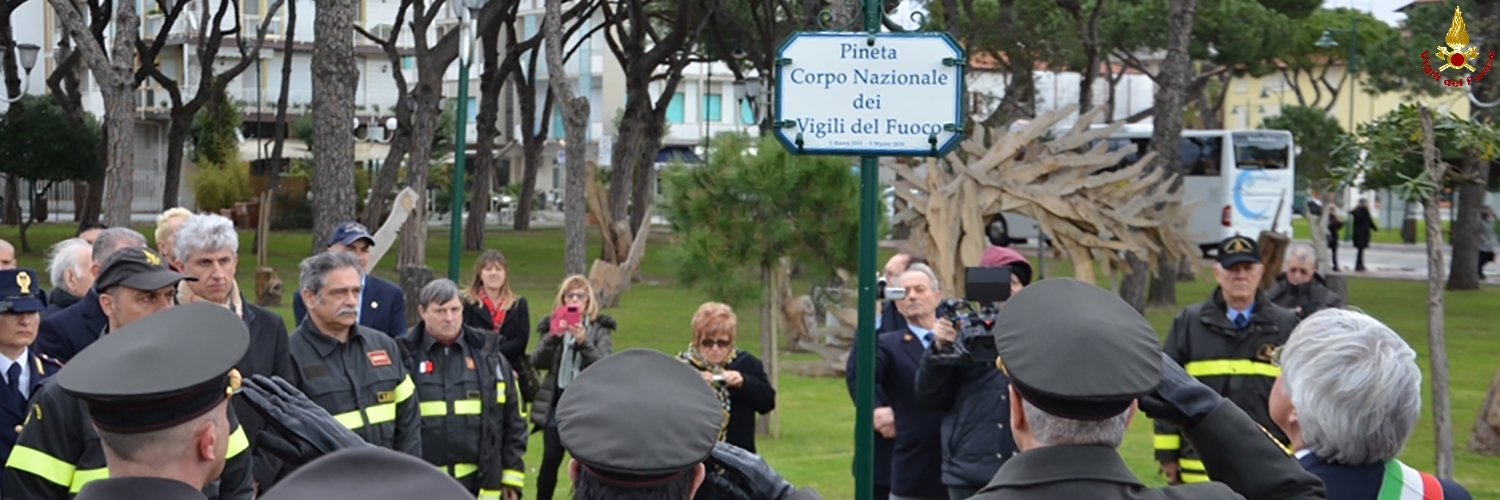 Lucca, il comune di Forte dei Marmi conferisce la cittadinanza onoraria ai Vigili del fuoco