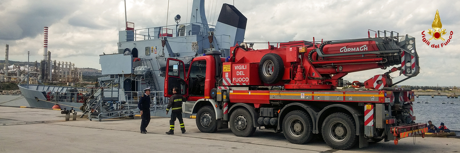 Avviate le operazioni per il recupero del peschereccio naufragato il 18 aprile 2015