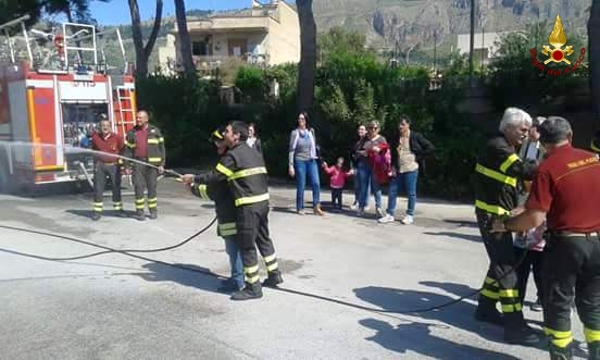 Trapani, i ragazzi dell' A.I.P.D. in visita al Comando